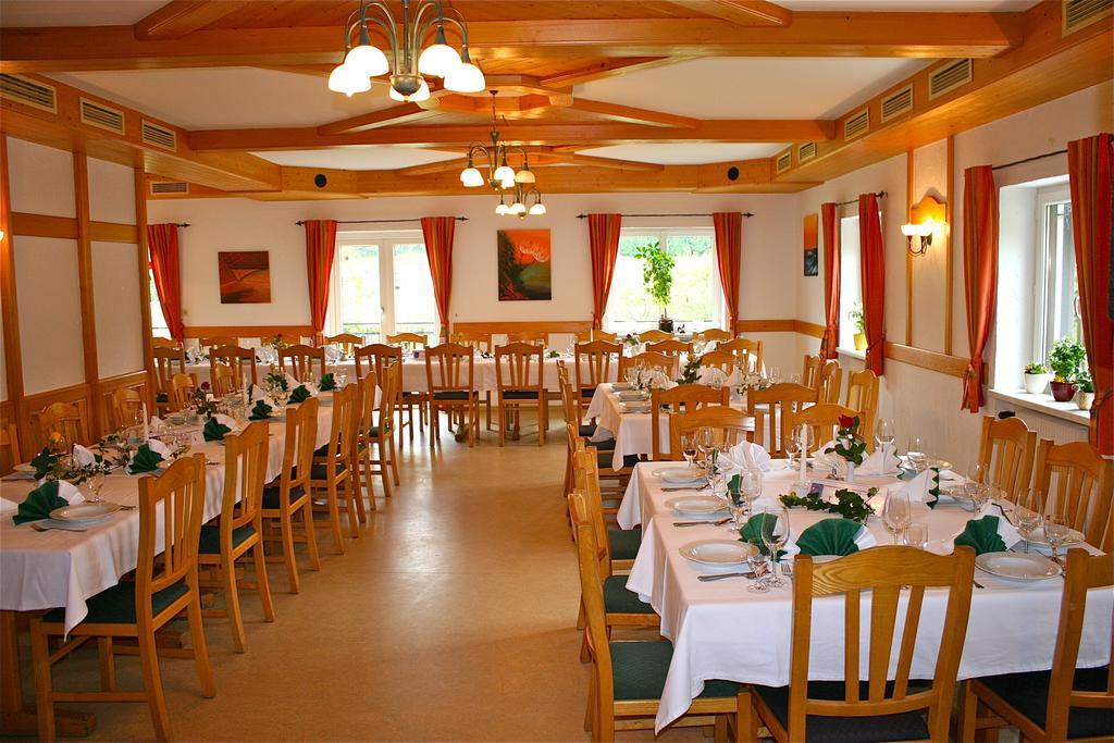 Gasthaus - Gaestehaus Schusterbauer Rein エクステリア 写真