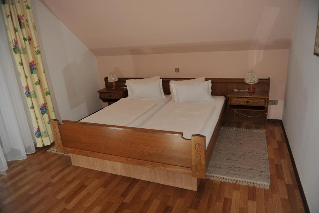 Gasthaus - Gaestehaus Schusterbauer Rein 部屋 写真
